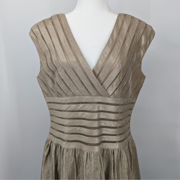 Andre Oliver Champagne Gold Dress Size 14 NWT - Picture 2 of 8